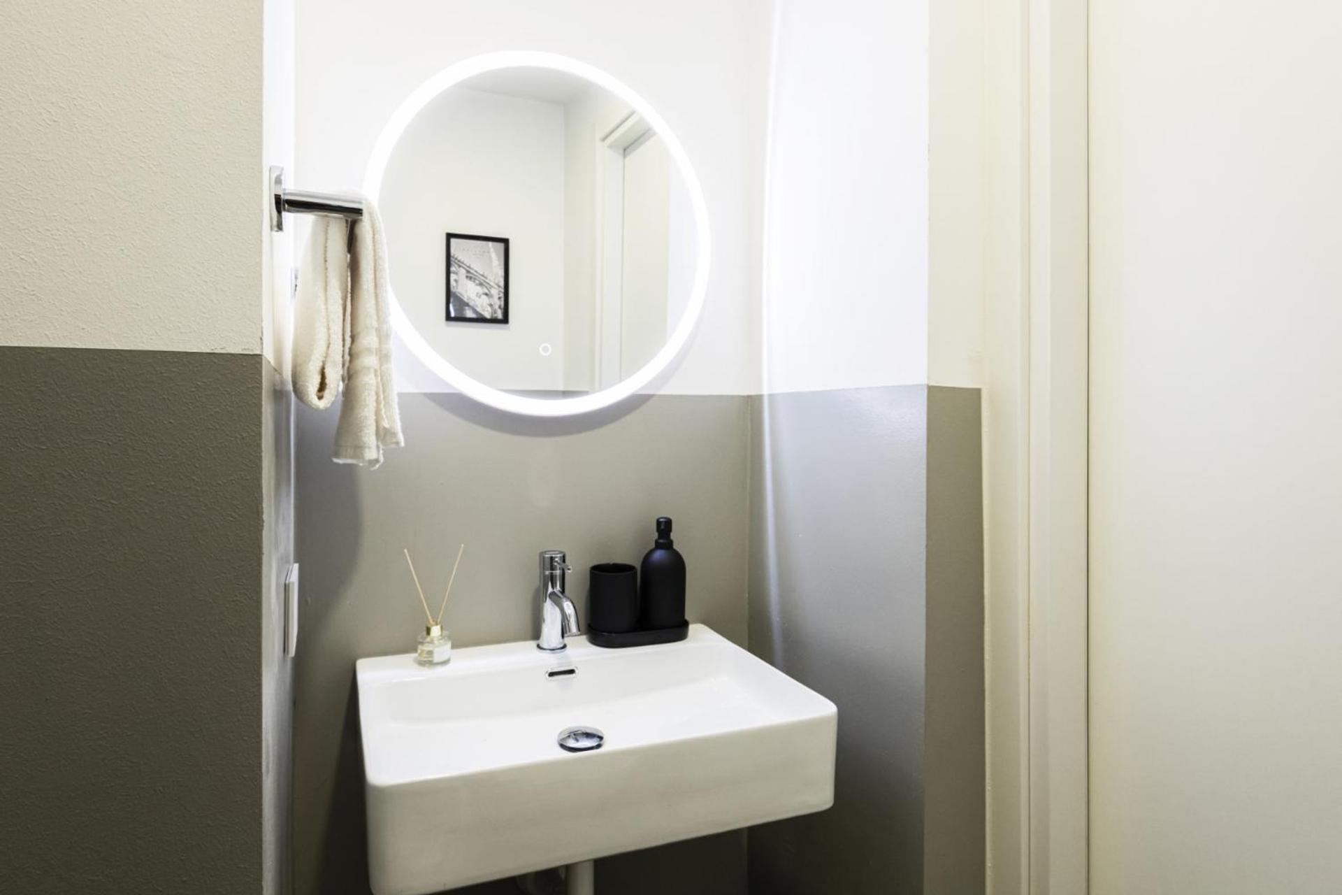 Easylife - Cav104 Prestigioso Con Jacuzzi In Apartment